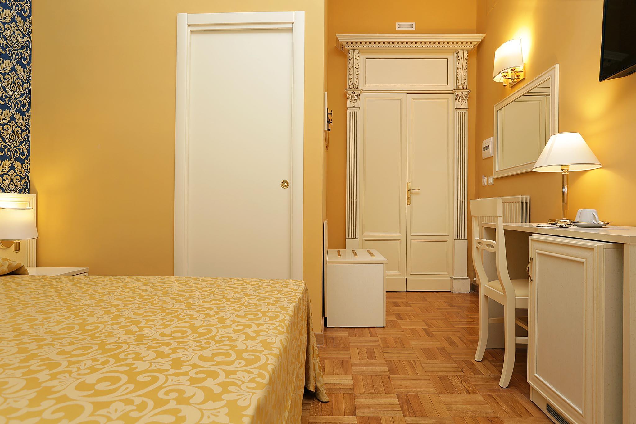 Dg Prestige Pensión Roma